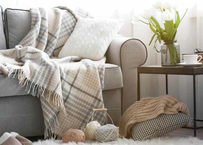 What is a Throw Blanket, Difference Between Throw and Blanket - Or & Zon