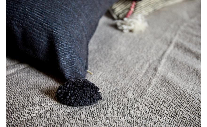 How to Clean Throw Pillows