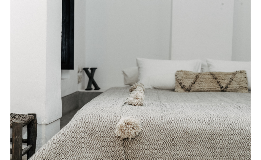 How To Wash Blankets How Often Should You Wash Bedding & Blankets? Or & Zon