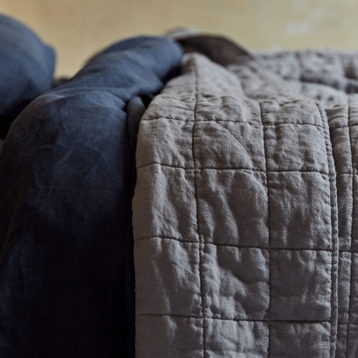 King linen quilts deals