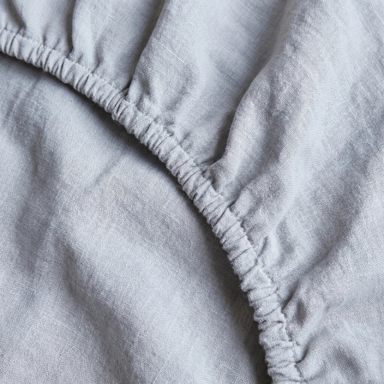 Stonewashed Linen Fitted Sheet - Light Grey
