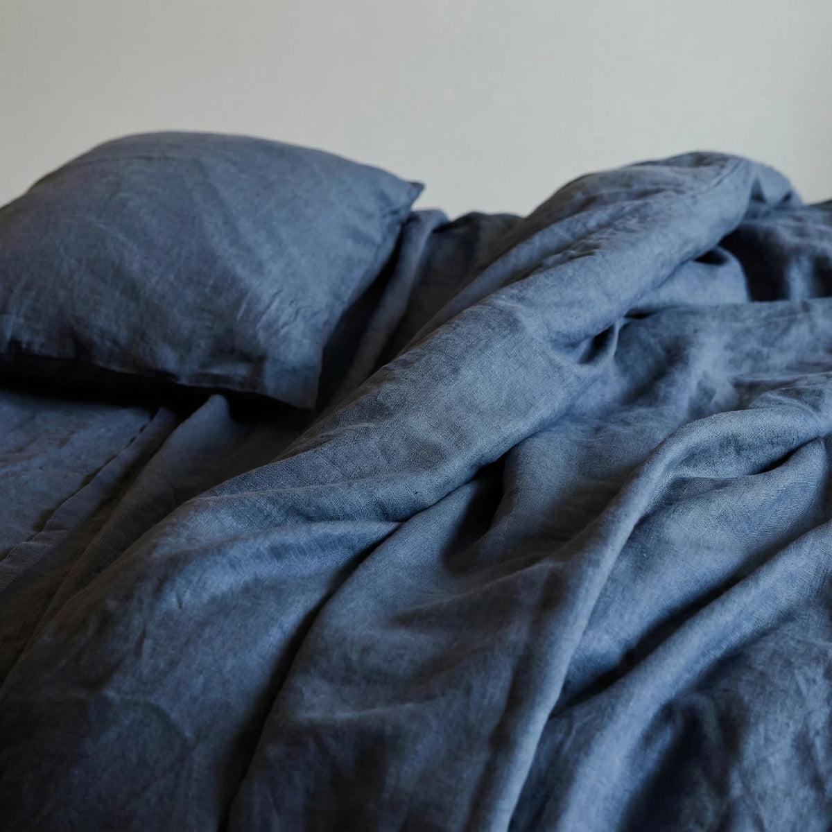 Stonewashed Linen Bed Set - Navy Blue
